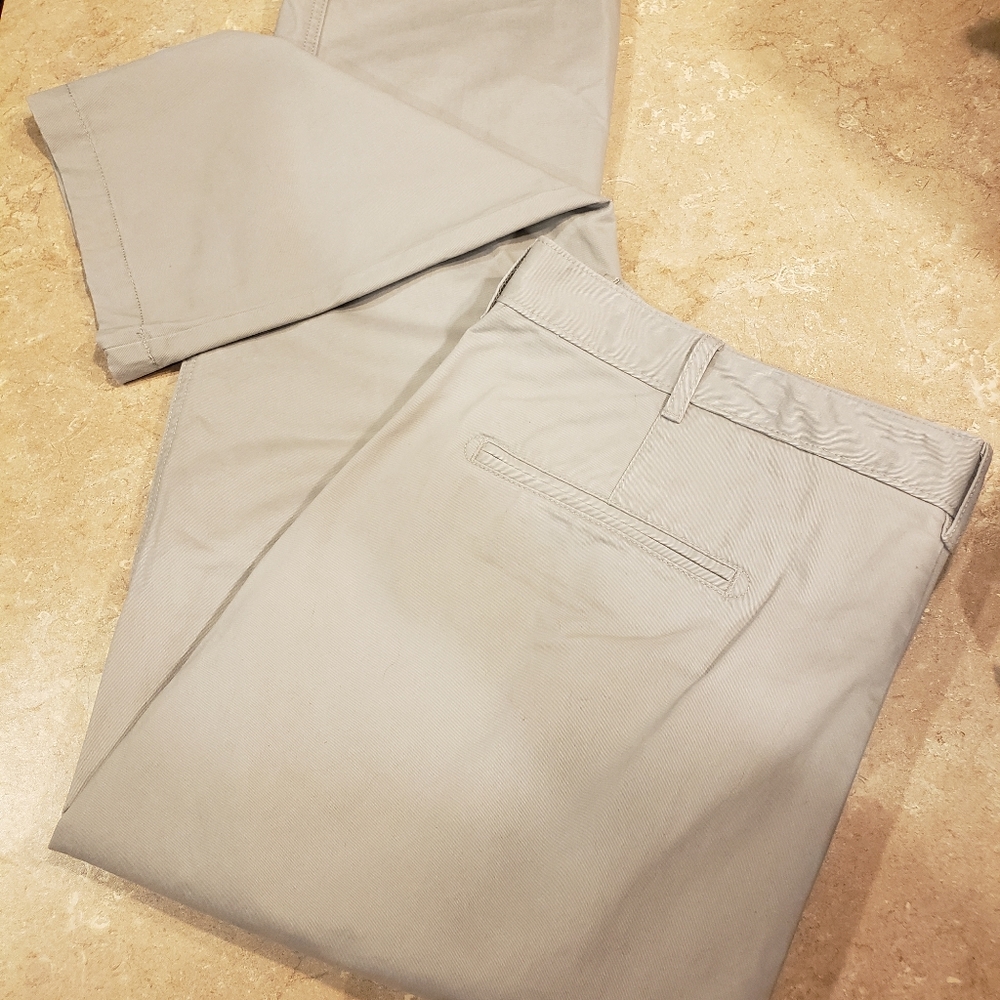 Cremieuz Madison Classic Fit Flat-Front Mens Chino
